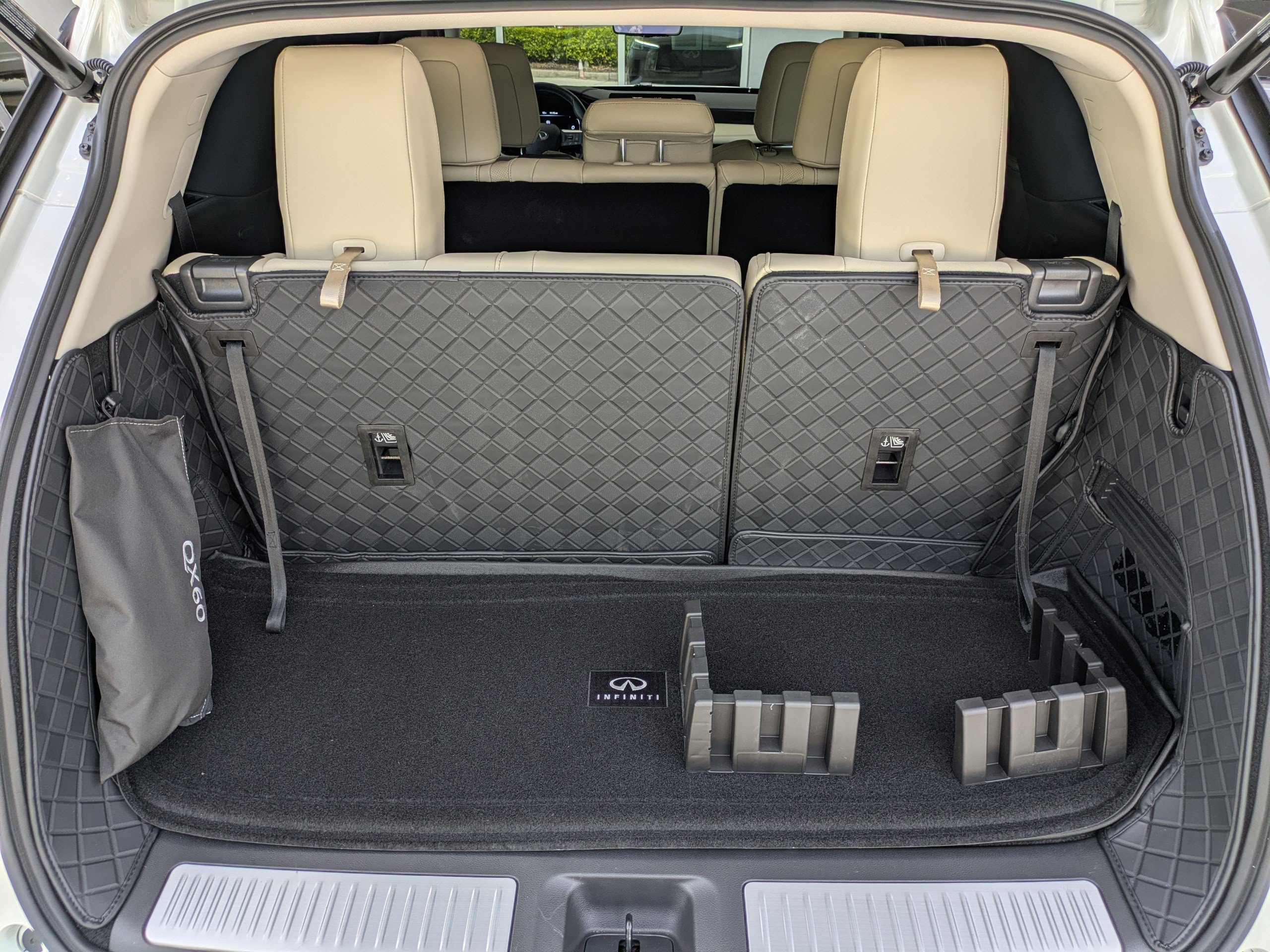 Used 2025 INFINITI QX60 Sensory w/ Vision Package AWD/4WD image 13