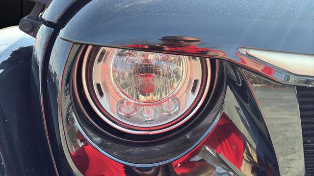 Used 2017 Jeep Wrangler Unlimited Rubicon w/ Connectivity Group image 10