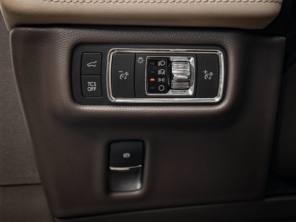 Used 2021 Lincoln Nautilus FWD w/ Equipment Group 101A image 39