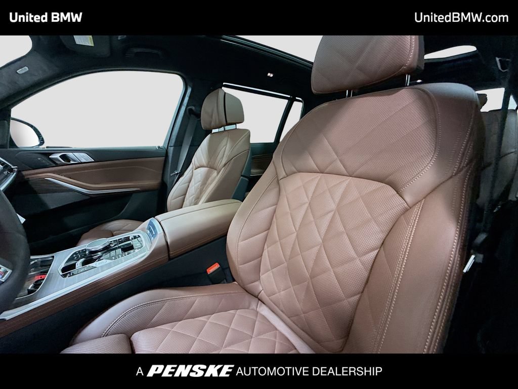 New 2027 BMW X7 xDrive40i w/ M Sport Package AWD/4WD image 12
