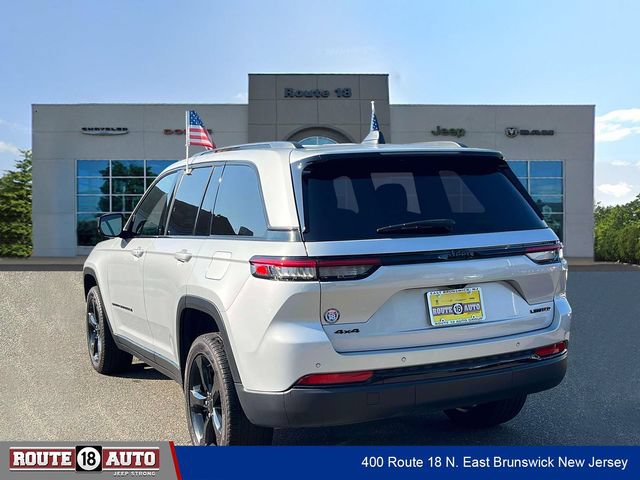 Used 2024 Jeep Grand Cherokee Limited w/ Black Appearance Package AWD/4WD image 4
