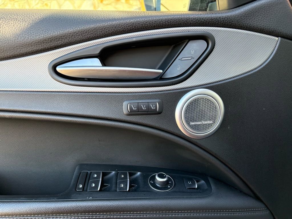 Used 2018 Alfa Romeo Stelvio Ti Sport image 24