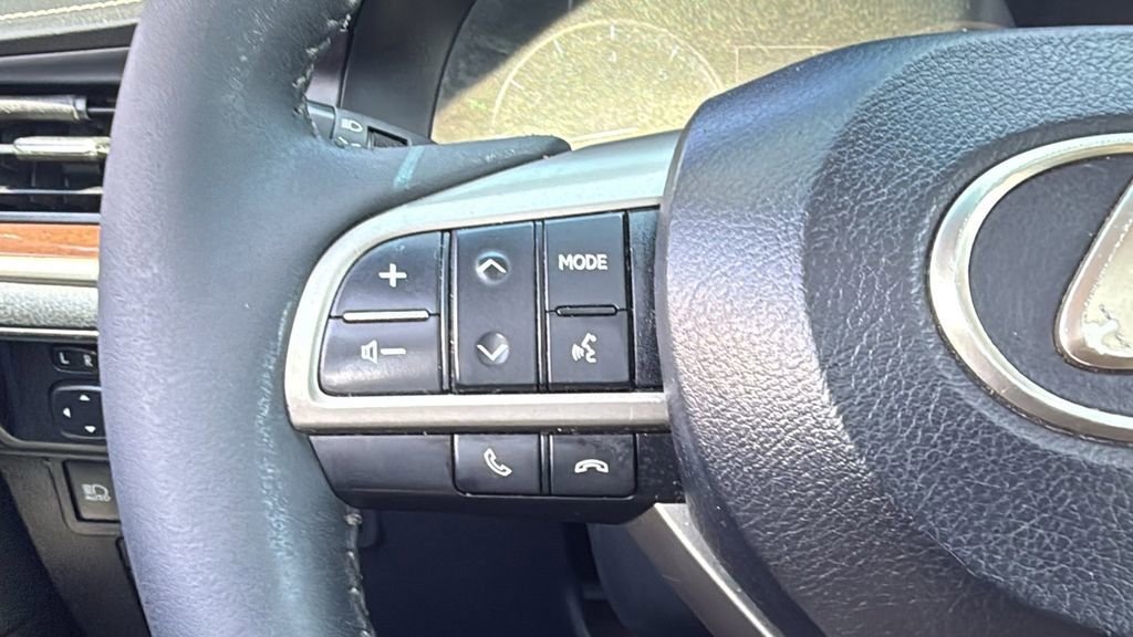 Used 2017 Lexus ES 350 w/ Navigation System Package image 20