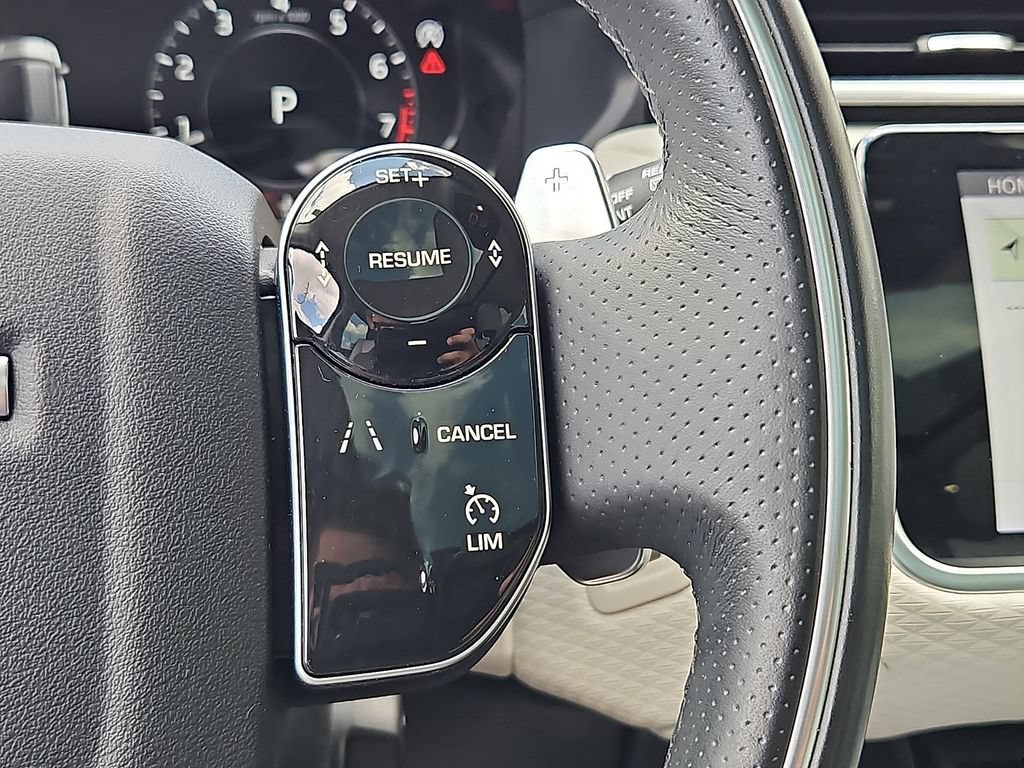 Used 2019 Land Rover Range Rover Velar R-Dynamic SE AWD/4WD image 24