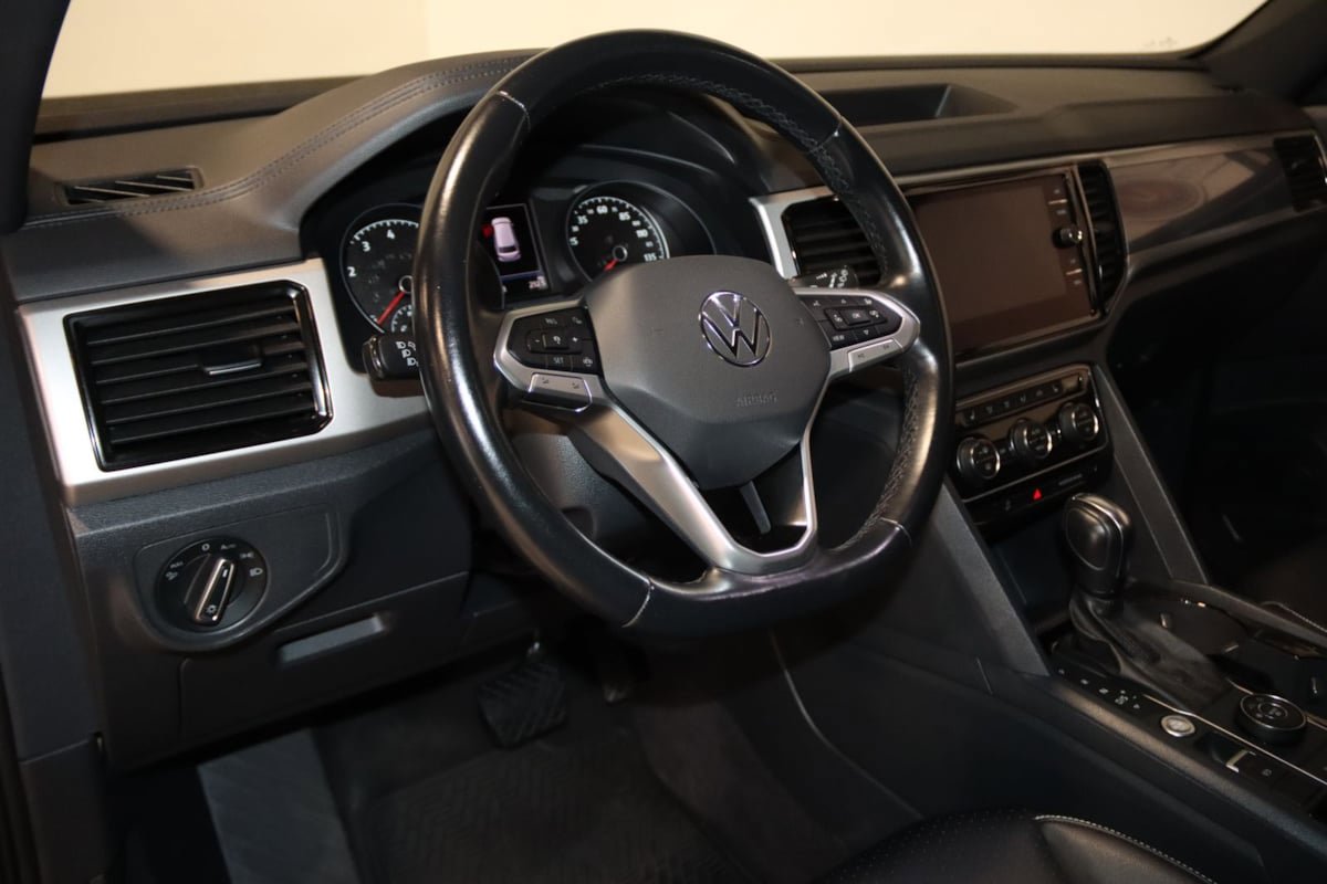 Used 2020 Volkswagen Atlas Cross Sport SEL image 36