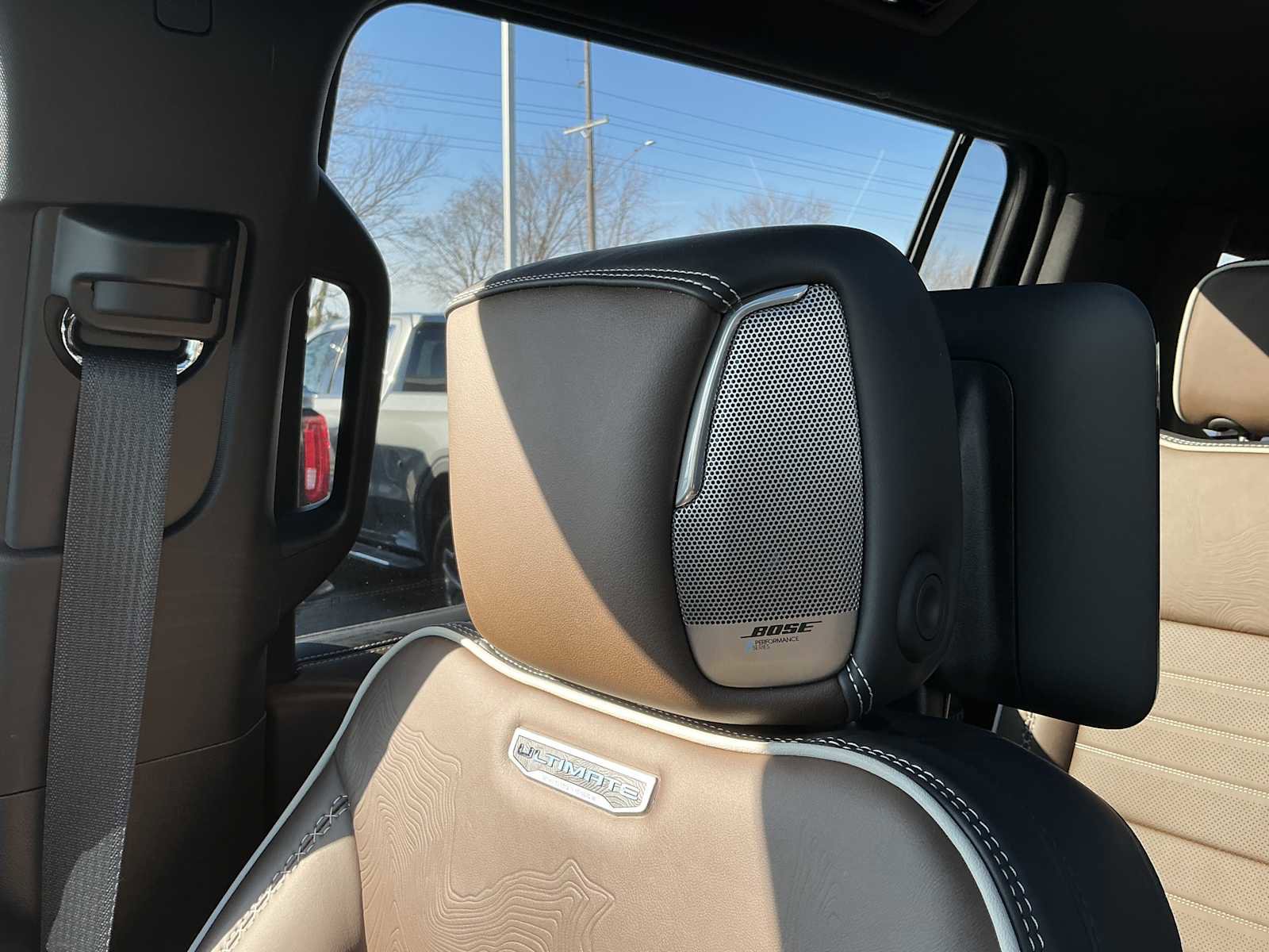 New 2026 GMC Yukon XL Denali Ultimate w/ LPO, Illumination Package image 24