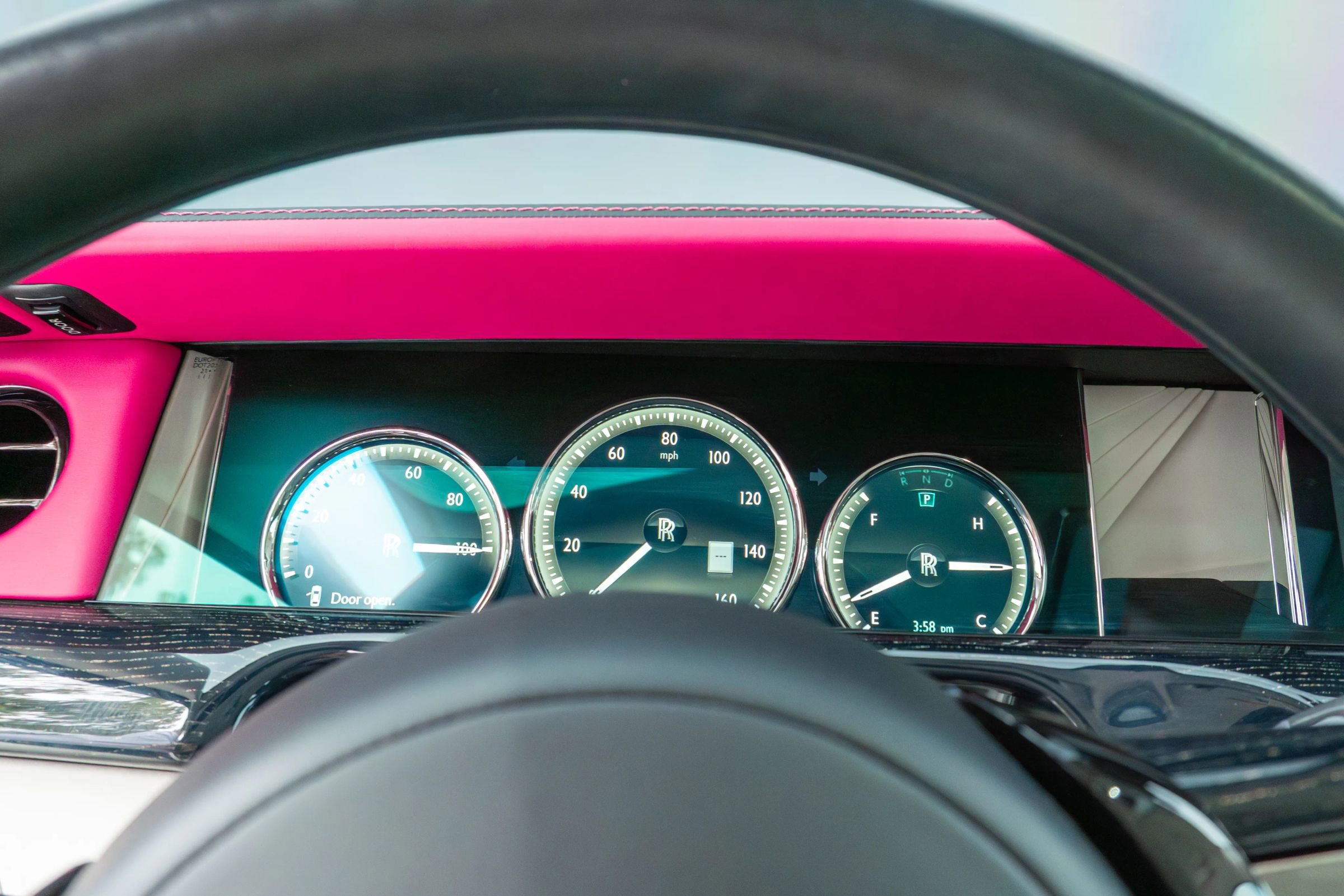 Used 2023 Rolls-Royce Phantom Sedan image 78