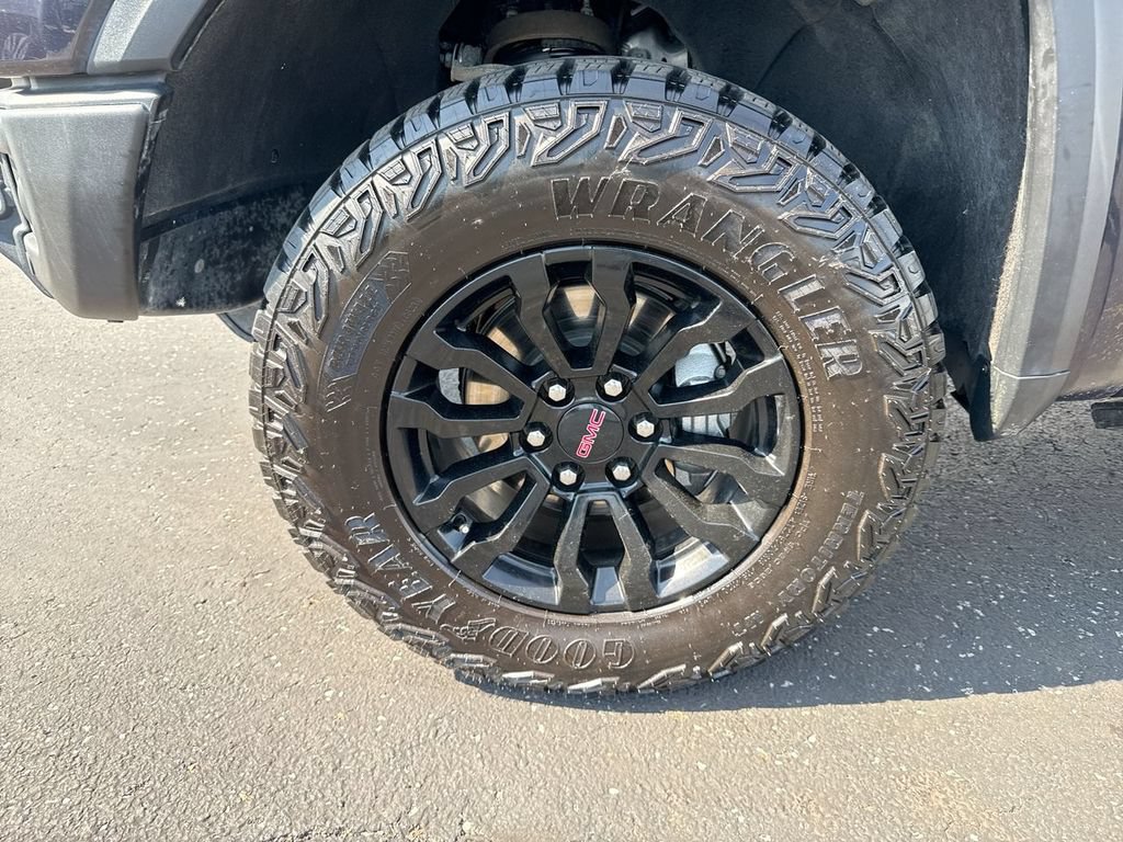 Used 2023 GMC Sierra 1500 AT4X AWD/4WD image 10