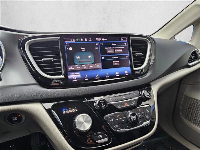 Used 2022 Chrysler Pacifica Touring-L image 24