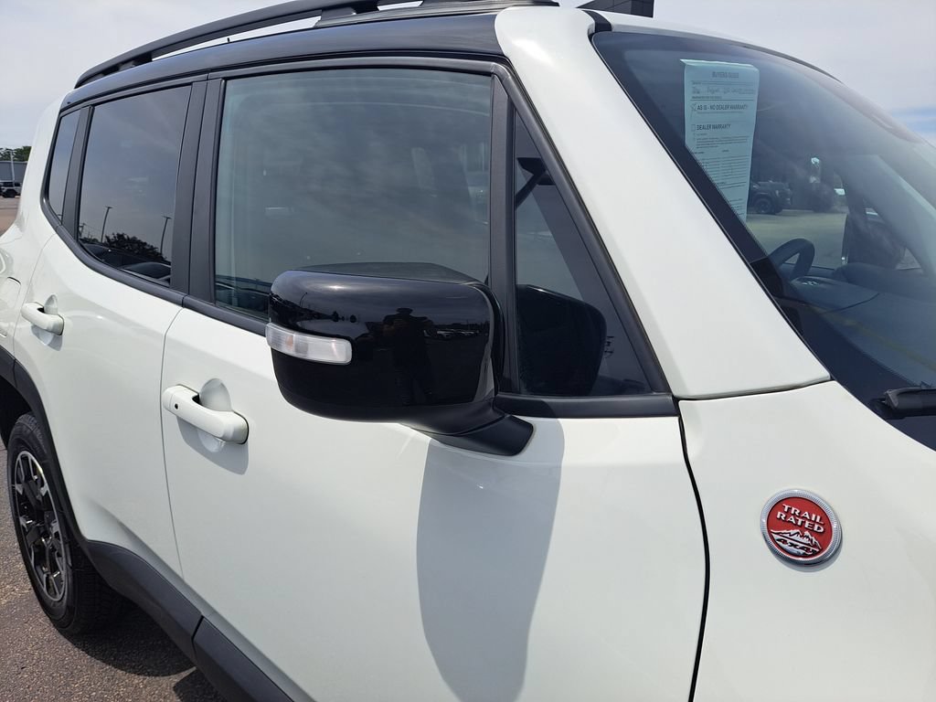 Used 2023 Jeep Renegade Trailhawk w/ Trailhawk Elite Group AWD/4WD image 29