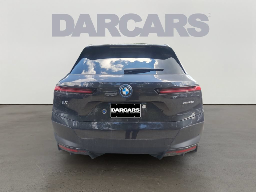 Used 2024 BMW iX xDrive50 w/ Convenience Package AWD/4WD image 5