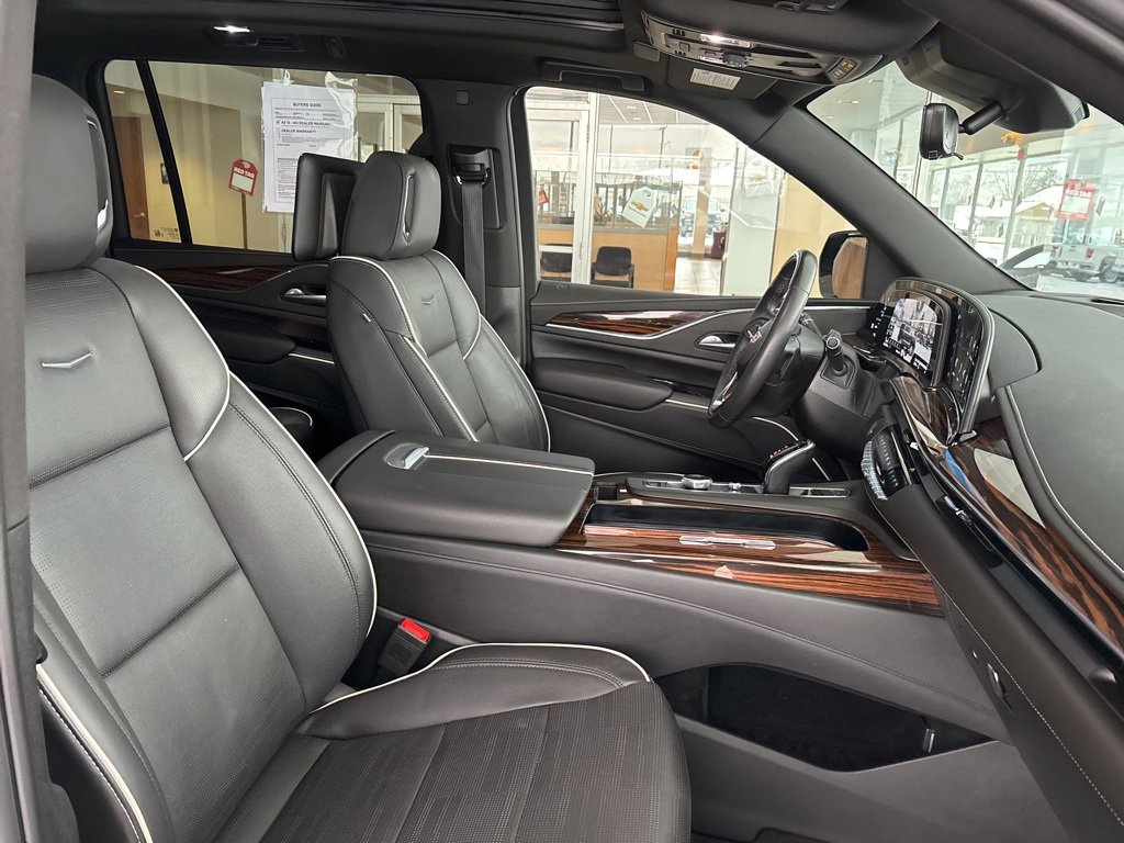 Used 2024 Cadillac Escalade ESV Premium Luxury image 47