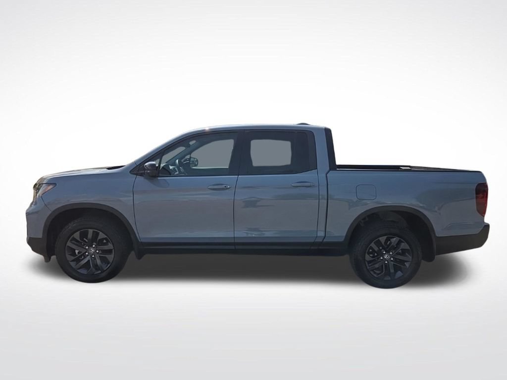 Used 2025 Honda Ridgeline Sport image 8
