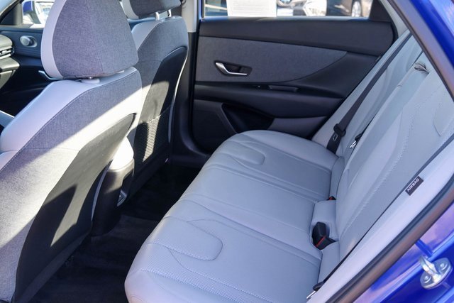 Used 2024 Hyundai Elantra Limited image 13