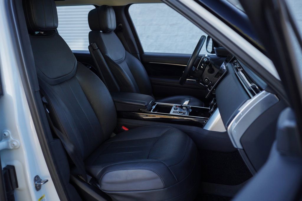 Used 2022 Land Rover Range Rover SE image 25