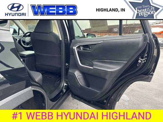 Used 2020 Toyota RAV4 LE w/ All Weather Liner Package image 29