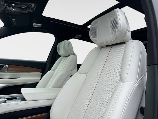 New 2026 Cadillac Vistiq Sport w/ LPO, Floor Liner Package image 20