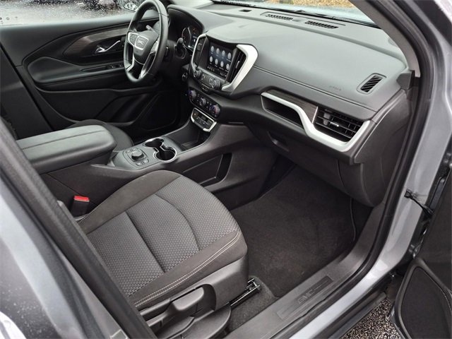 Used 2024 GMC Terrain SLE w/ Driver Convenience Package image 11