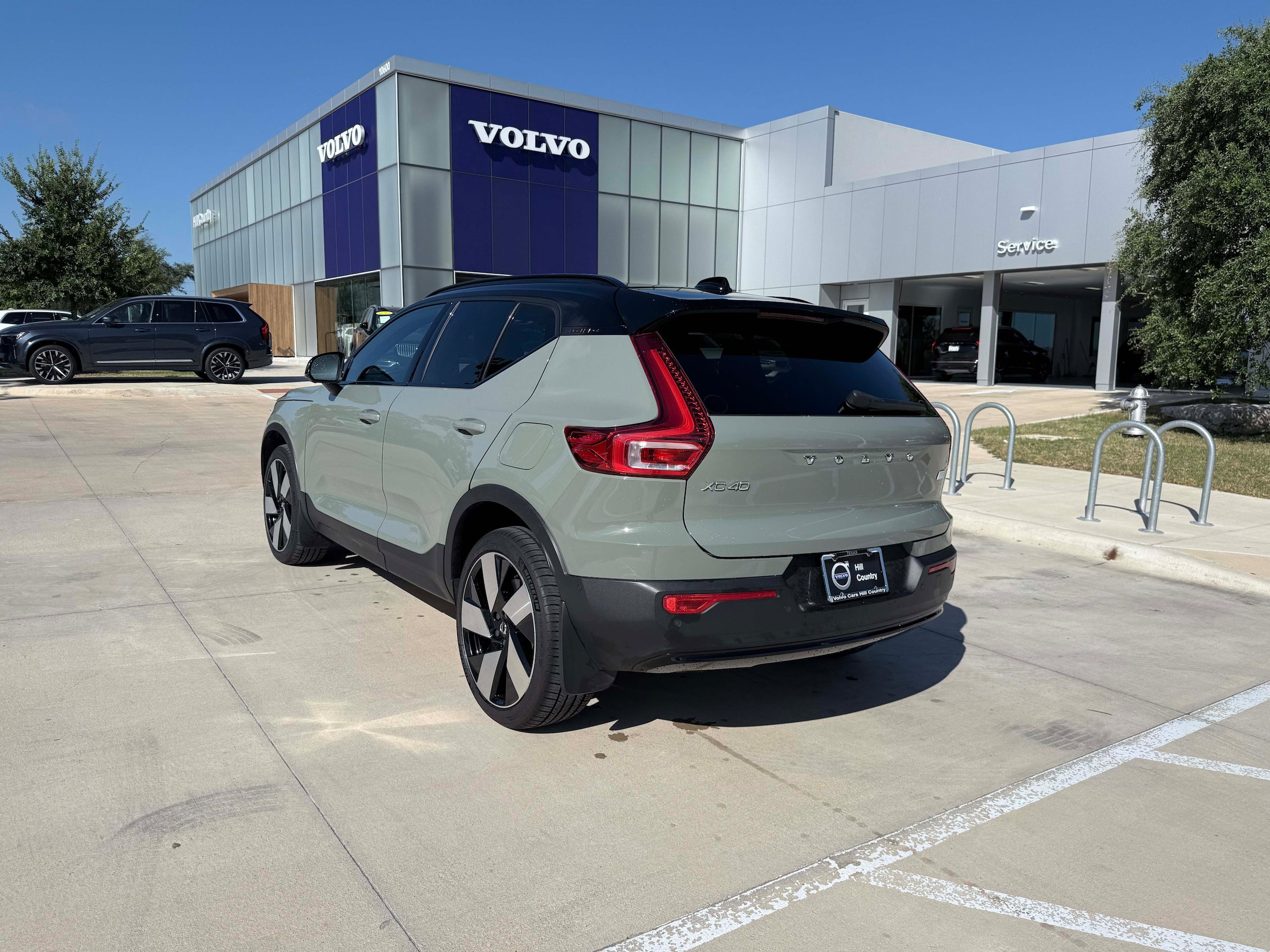 Certified 2023 Volvo XC40 Recharge Ultimate AWD/4WD image 4