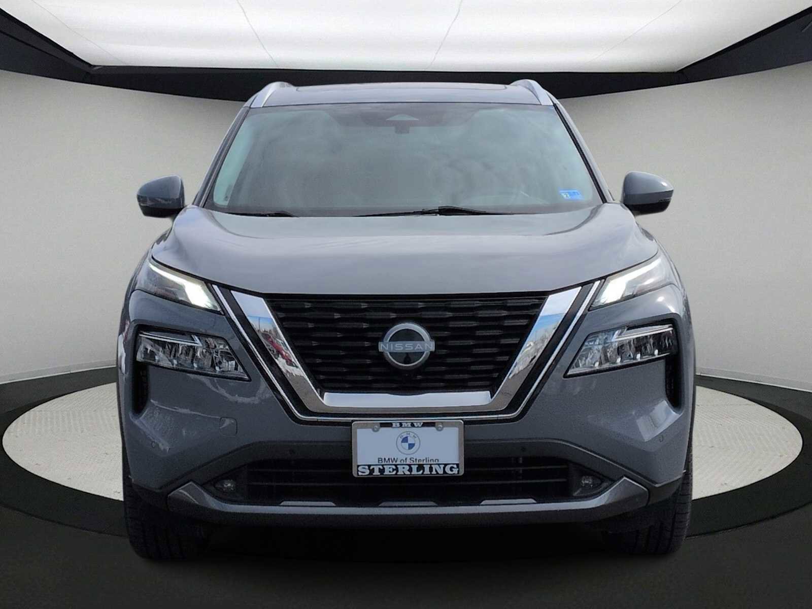 Used 2022 Nissan Rogue SL w/ SL Premium Package image 3