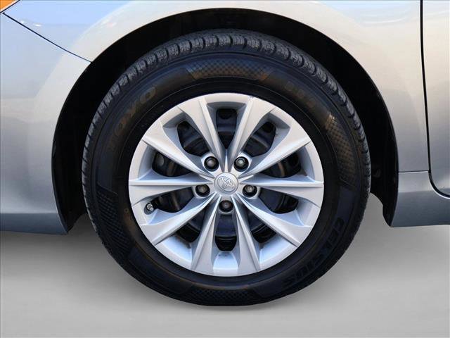 Used 2015 Toyota Camry LE FWD image 25