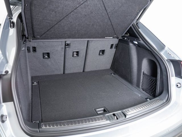 Certified 2025 Porsche Macan AWD/4WD image 27