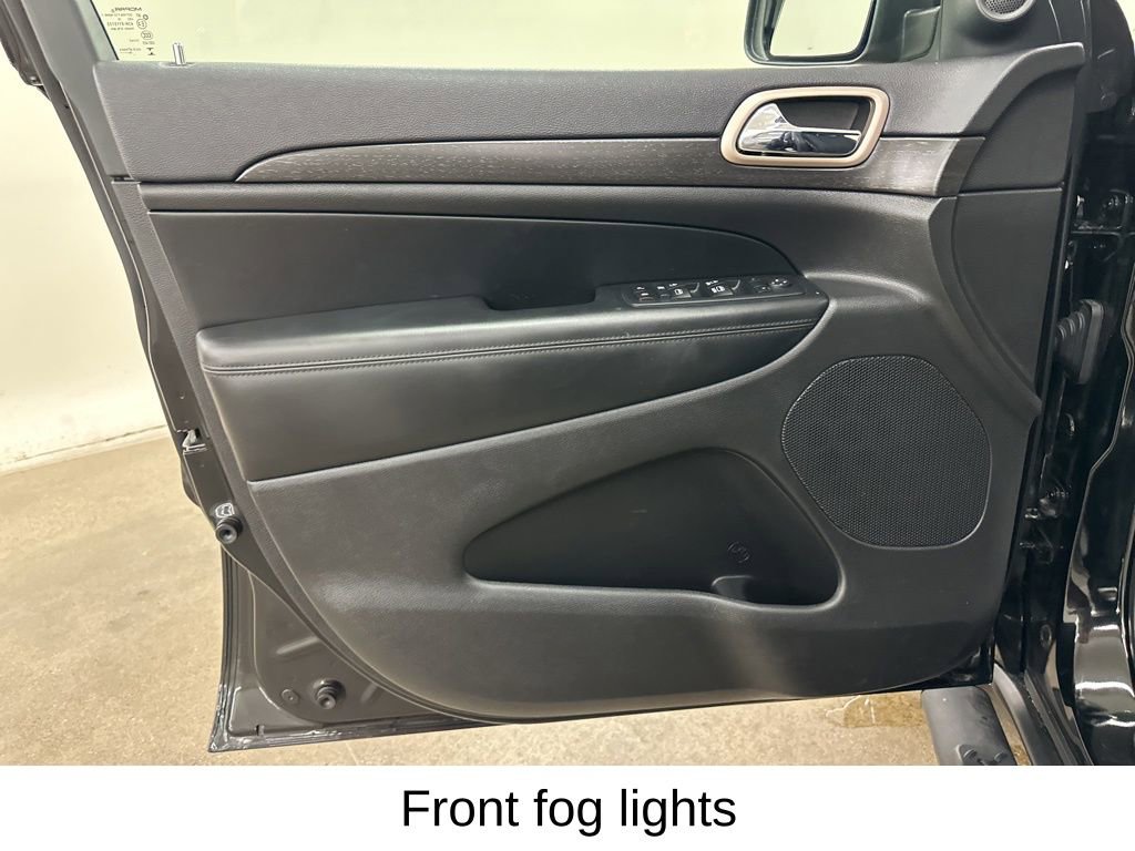 Used 2017 Jeep Grand Cherokee Laredo w/ Quick Order Package 23E image 32