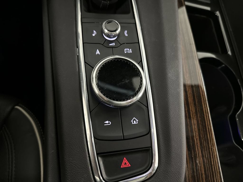 Used 2022 Cadillac Escalade Premium Luxury AWD/4WD image 69