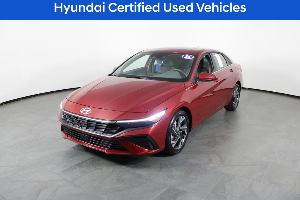 Certified 2025 Hyundai Elantra SEL image 2
