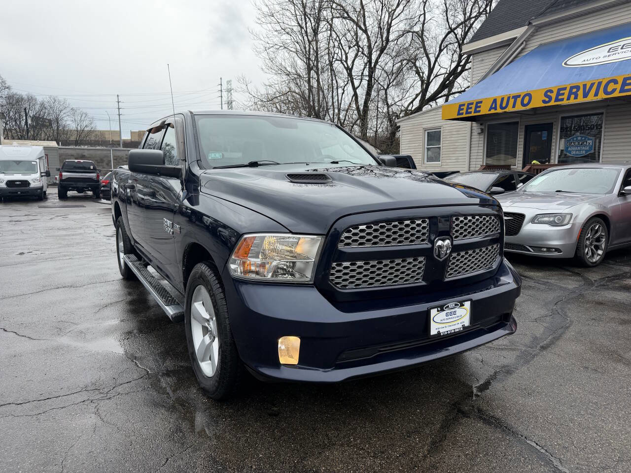 Used 2014 RAM 1500 Express w/ Ram Charger Package image 2