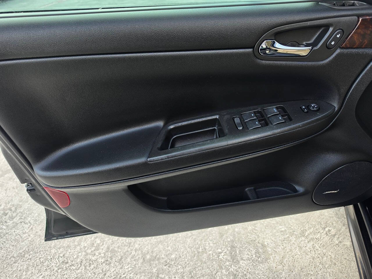 Used 2014 Chevrolet Impala LTZ FWD image 18