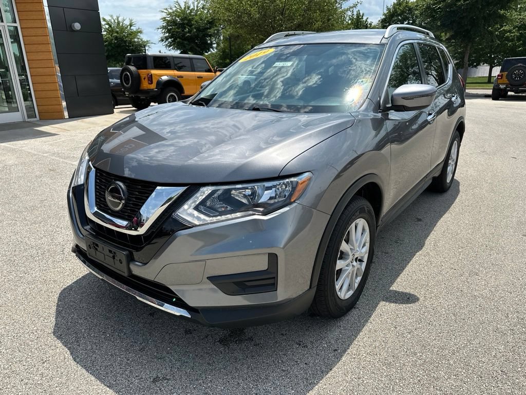 Used 2019 Nissan Rogue SV AWD/4WD image 2