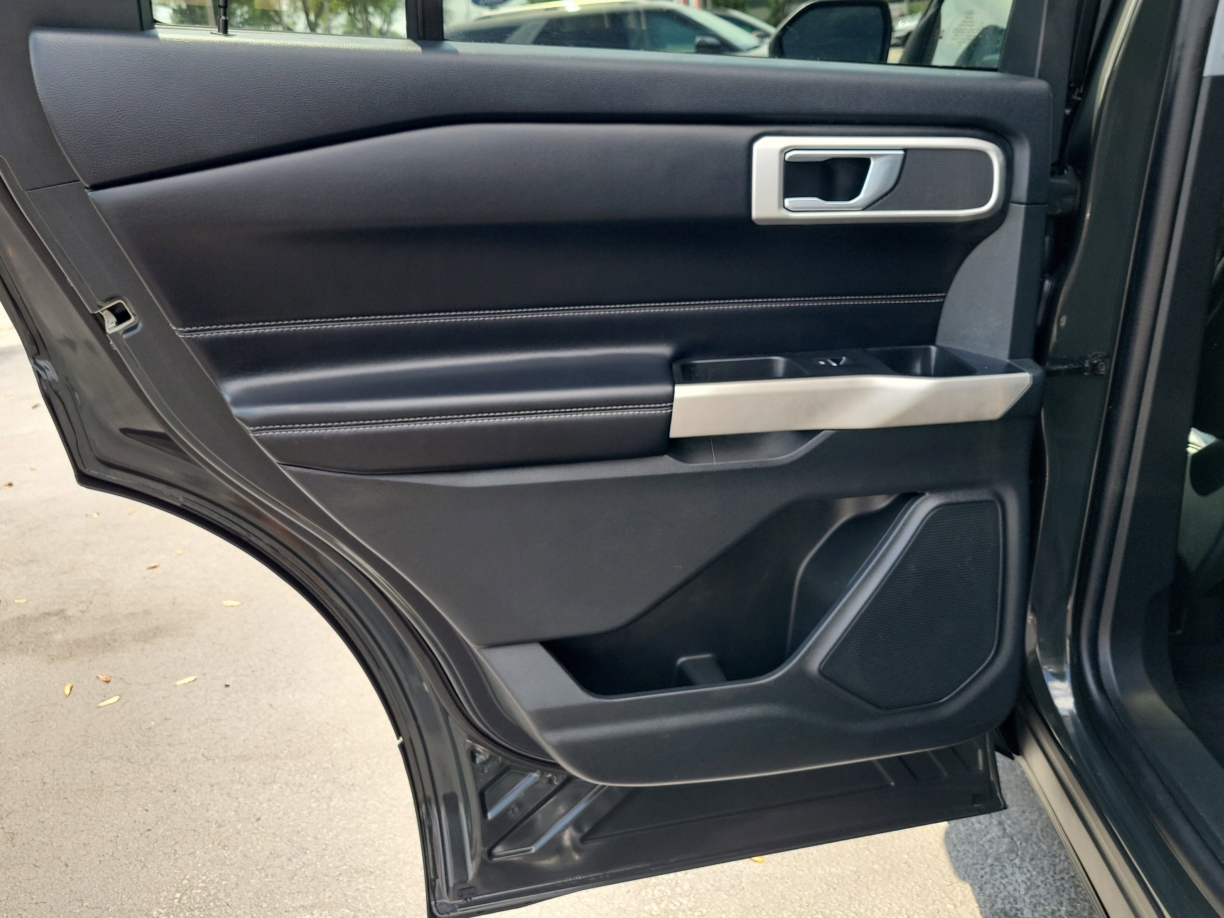 Certified 2022 Ford Explorer XLT w/ Equipment Group 202A RWD image 12
