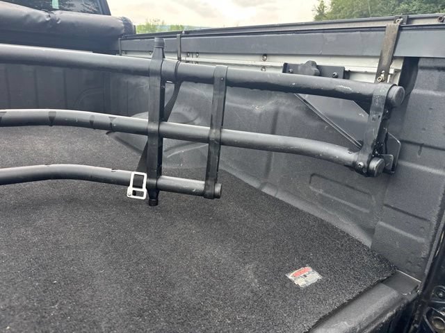Used 2017 Nissan Frontier SV w/ SV Value Truck Package AWD/4WD image 13
