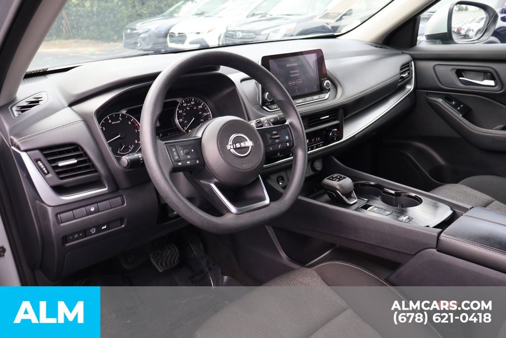 Used 2024 Nissan Rogue SV FWD image 9