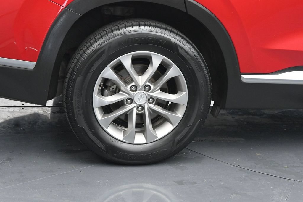 Used 2020 Hyundai Santa Fe SE AWD/4WD image 10