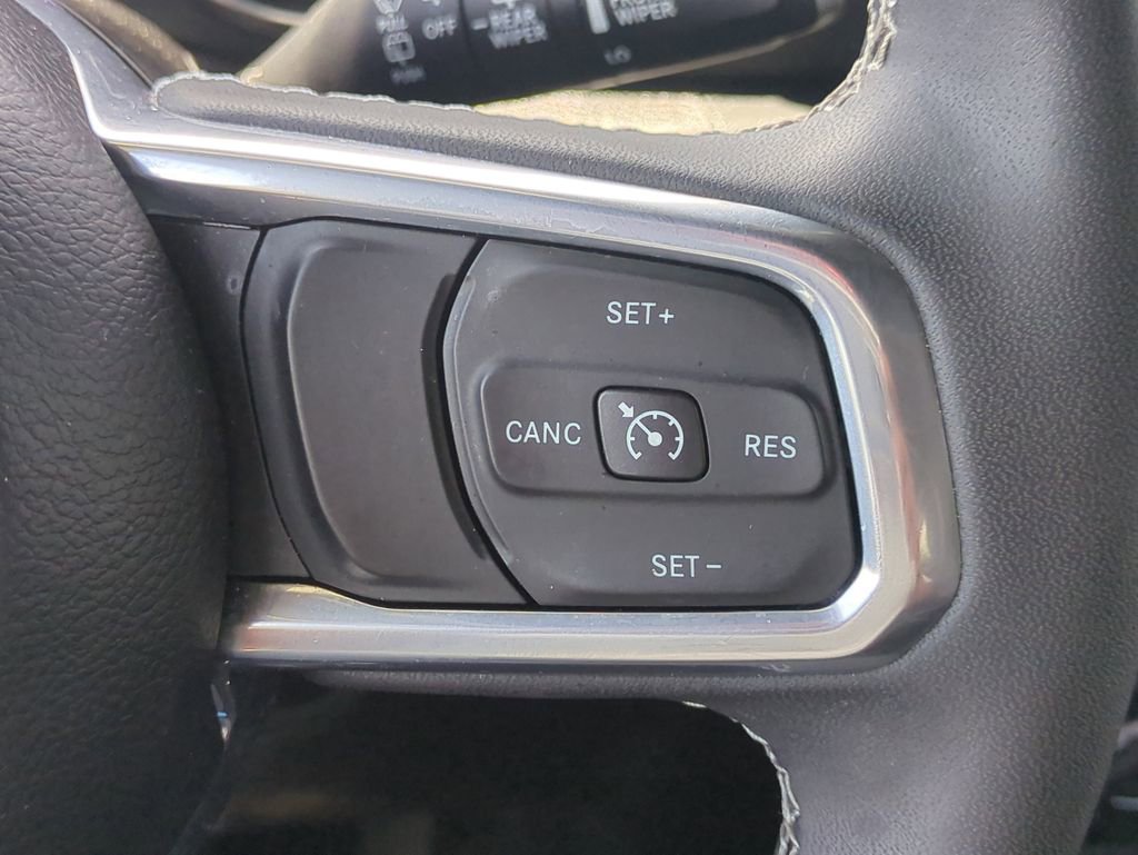 Used 2023 Jeep Wrangler Unlimited Sahara w/ Cold Weather Group AWD/4WD image 28