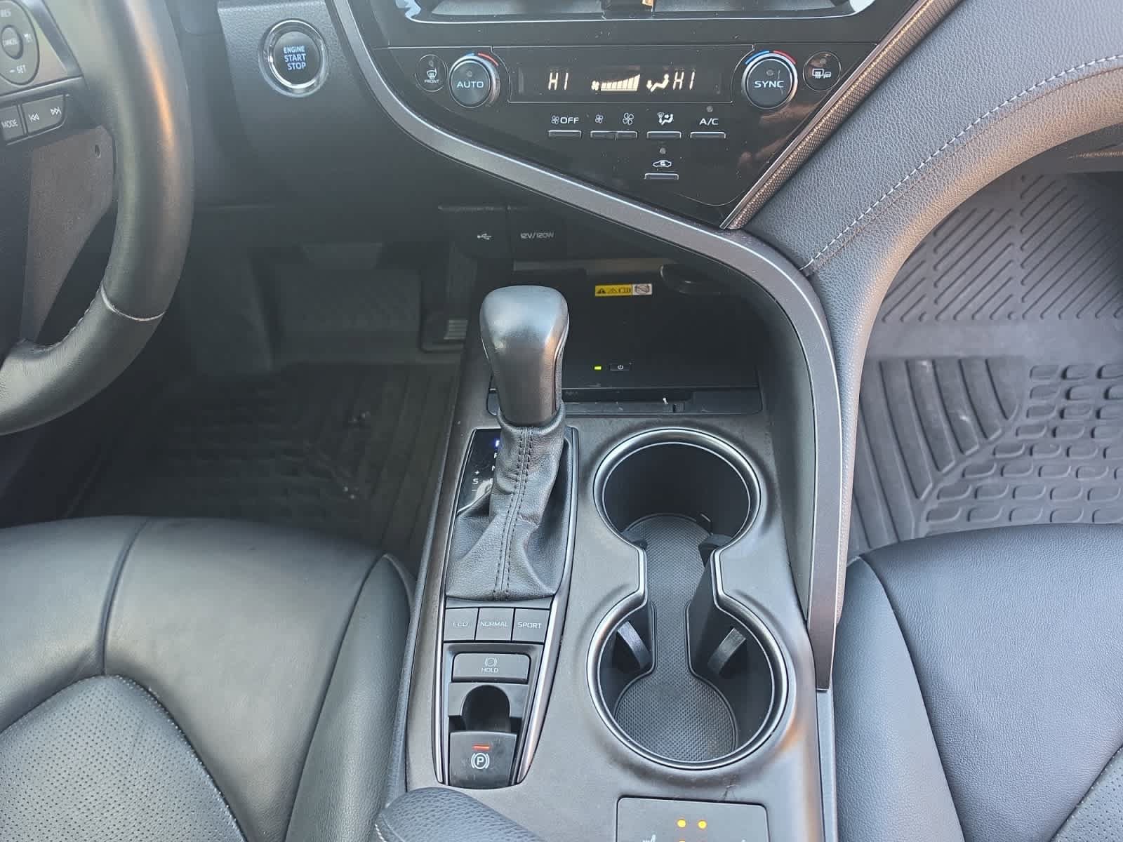 Used 2023 Toyota Camry XSE FWD image 16