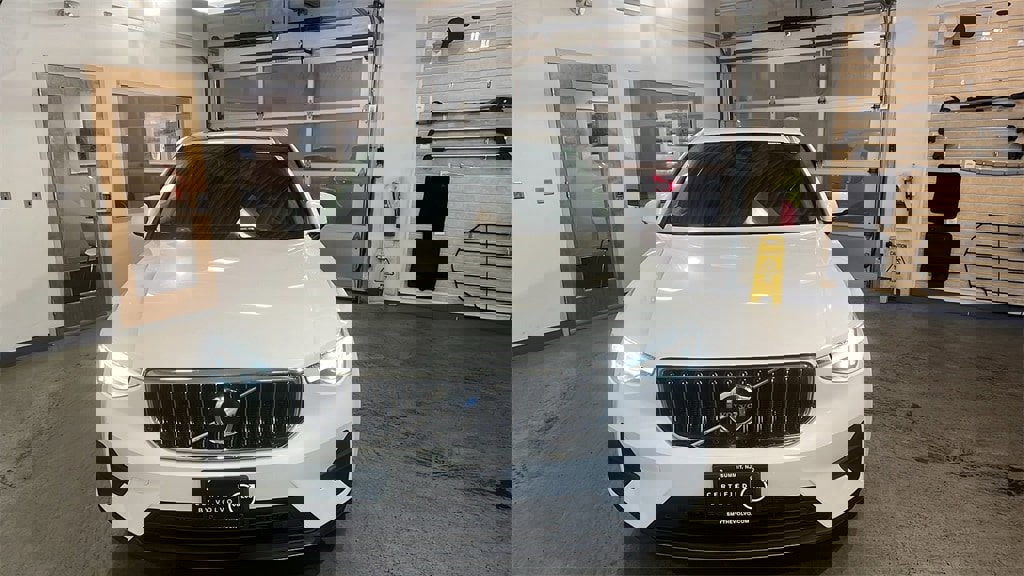 Certified 2025 Volvo XC40 B5 Core
