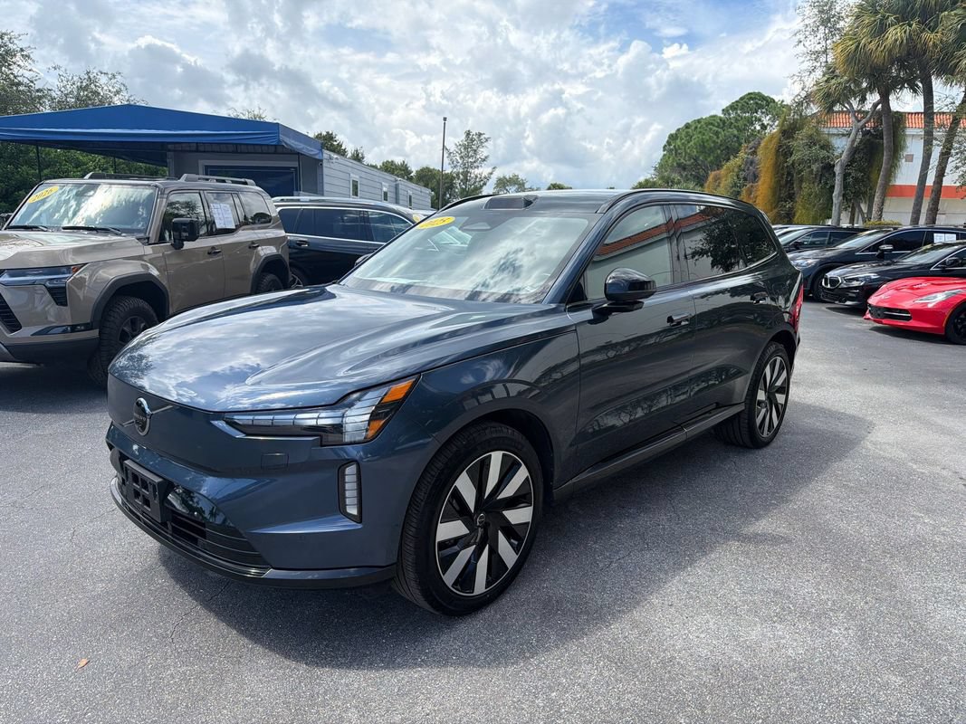 Used 2025 Volvo EX90 Ultra
