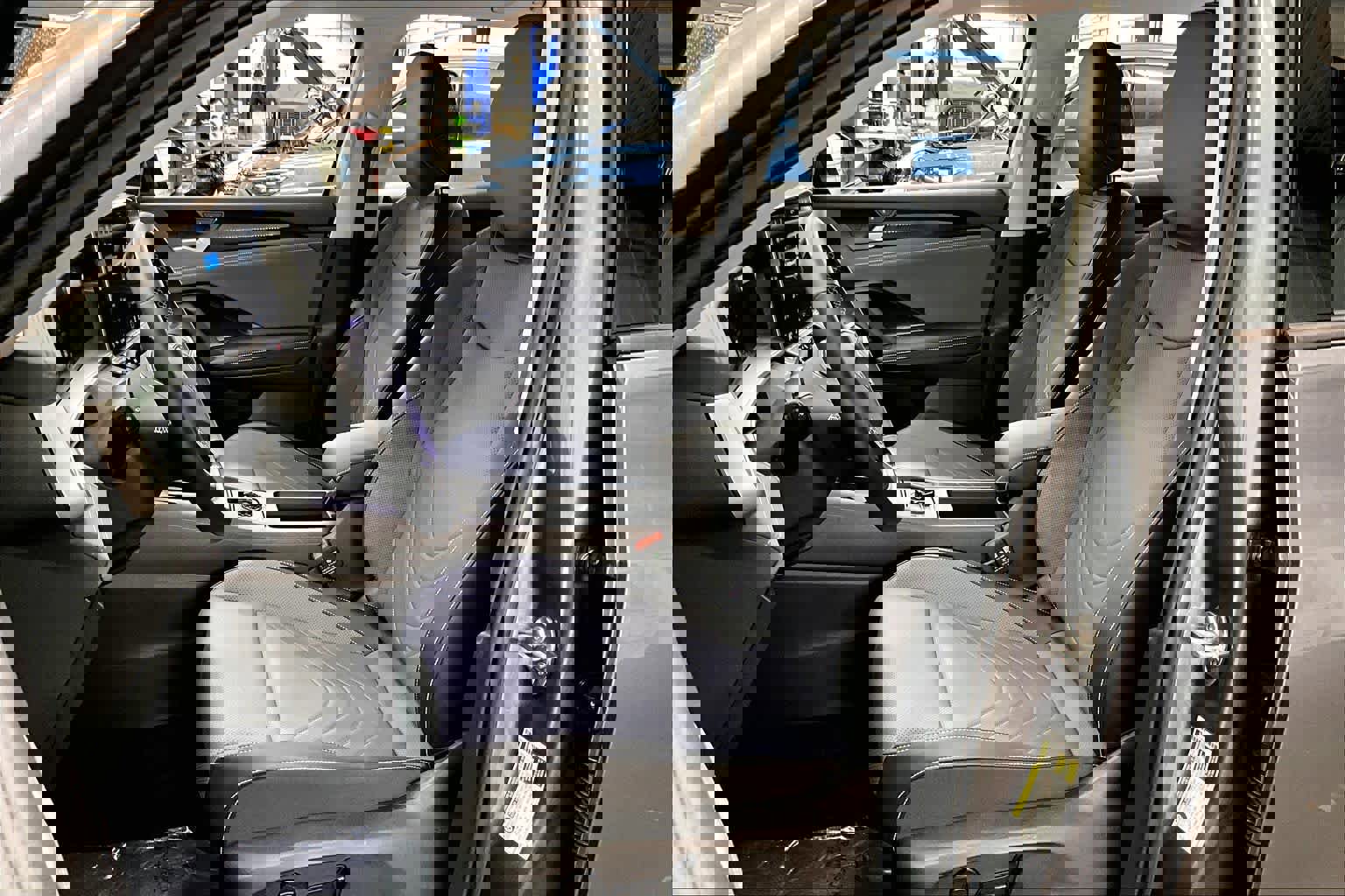 Used 2025 Volkswagen Tiguan SE image 27