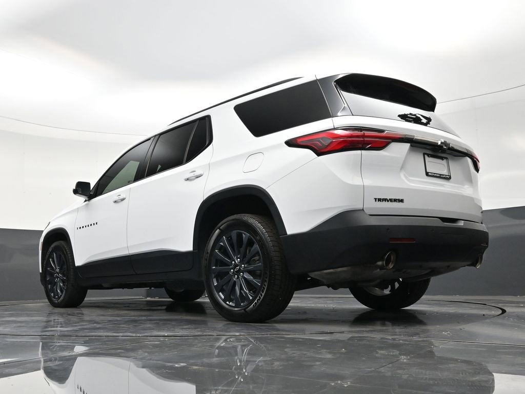 Used 2022 Chevrolet Traverse RS FWD image 22