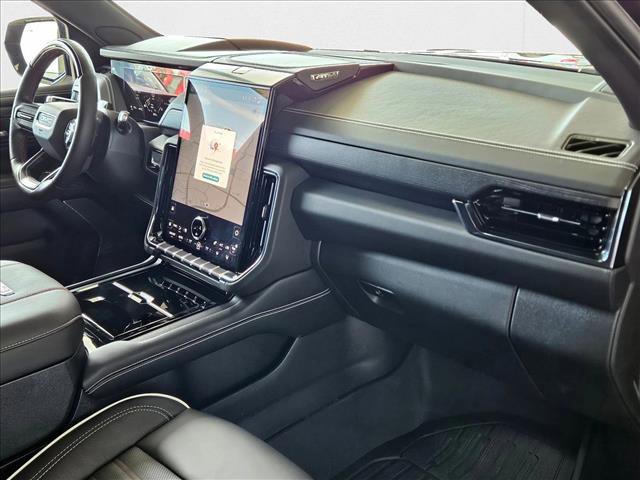 Used 2025 GMC Yukon AT4 Ultimate image 27