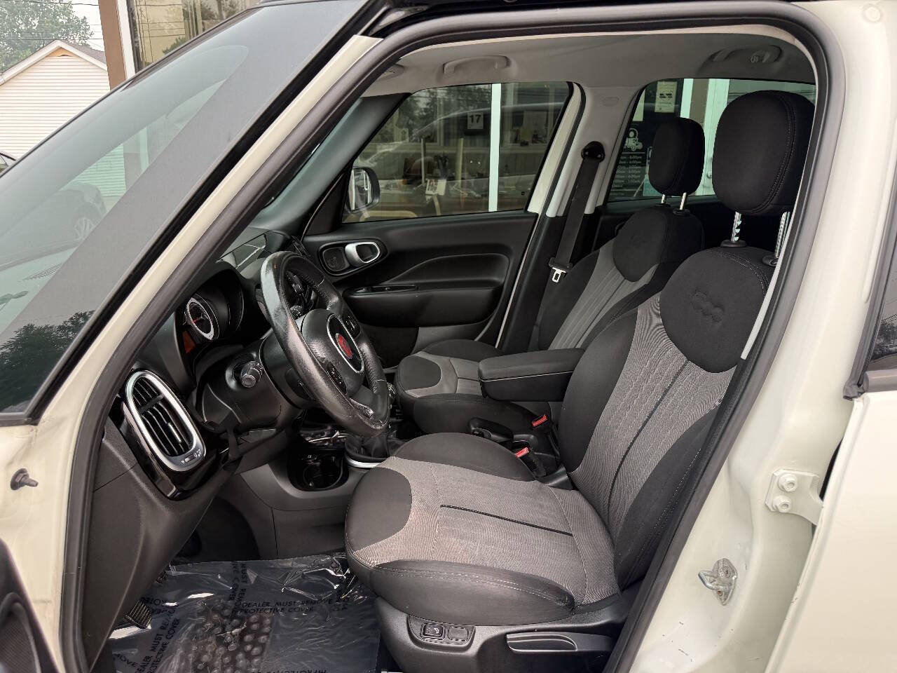 Used 2015 FIAT 500L Trekking FWD image 11