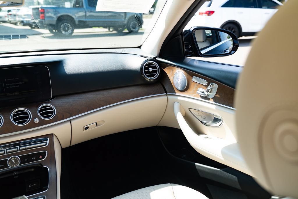 Used 2019 Mercedes-Benz E 300 image 10
