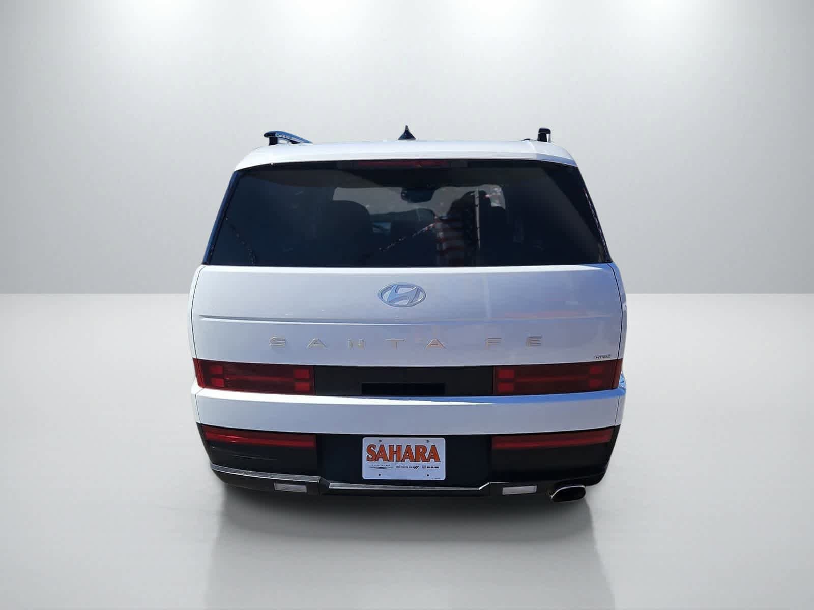 Used 2025 Hyundai Santa Fe SEL AWD/4WD image 10