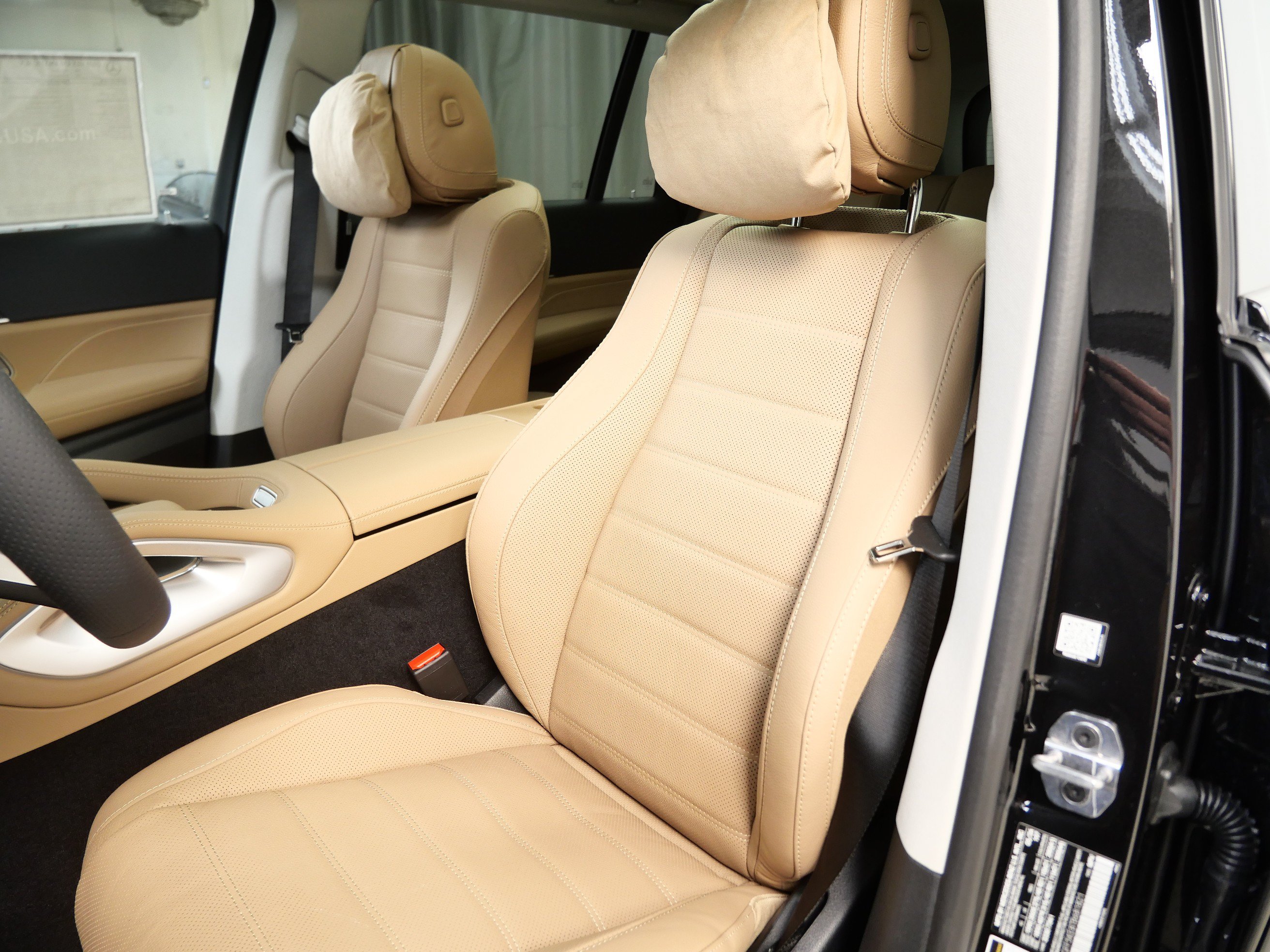 New 2026 Mercedes-Benz GLS 450 4MATIC image 3