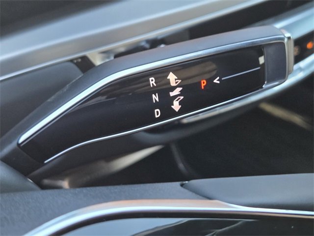 New 2025 Cadillac Lyriq Luxury image 13