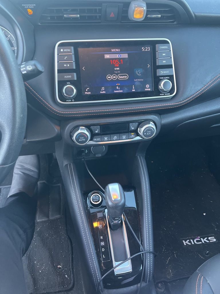 Used 2019 Nissan Kicks SR w/ SR Premium Package image 11
