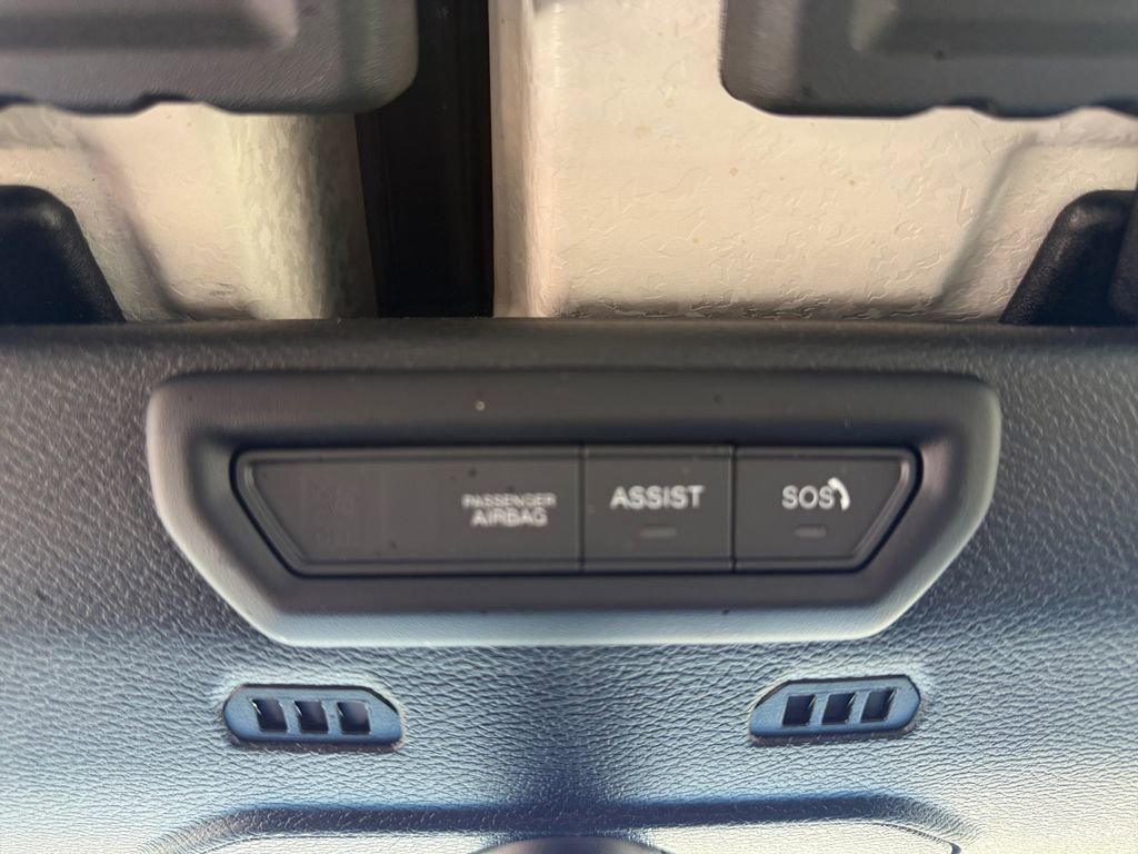 Certified 2023 Jeep Gladiator Willys image 31
